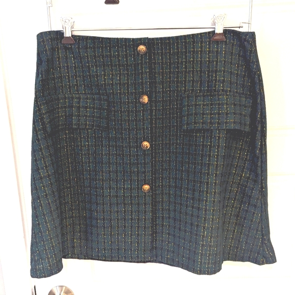 Skirt - Picture 3 of 3